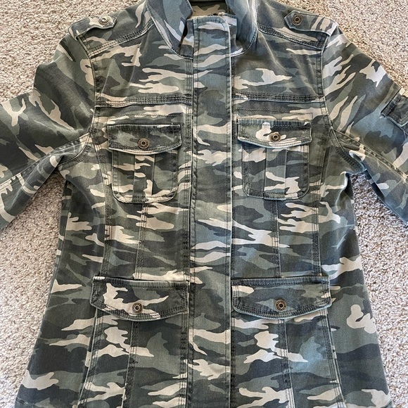 Kensie Army shacket - Picture 3 of 6